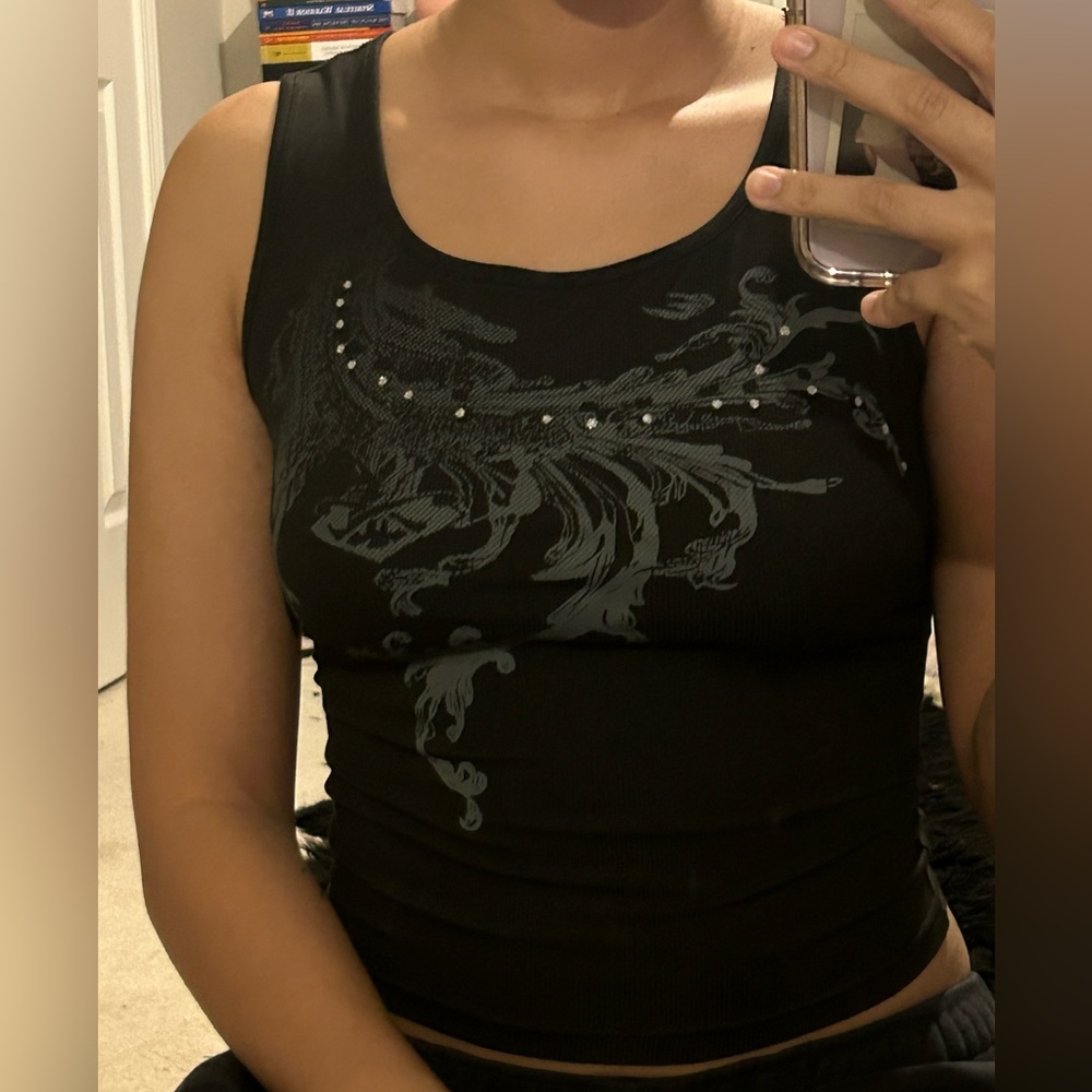 Bedazzled grey and black cropped tee - Picture 2 of 3